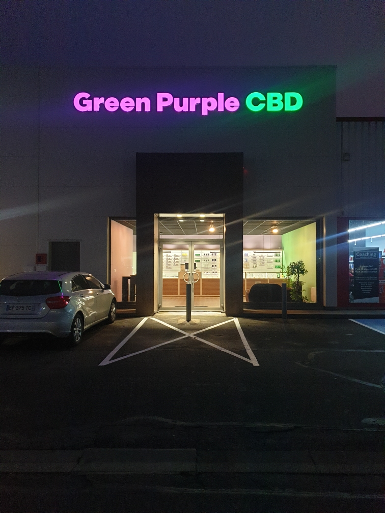 Enseigne lumineuse en relief pour green purple à Augny